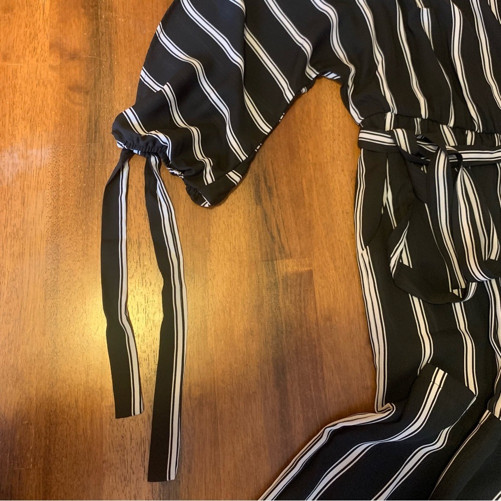 Luxology Jumpsuit 10 Black and White Striped Belt Tie Sleeves Wide leg pants - Picture 4 of 12